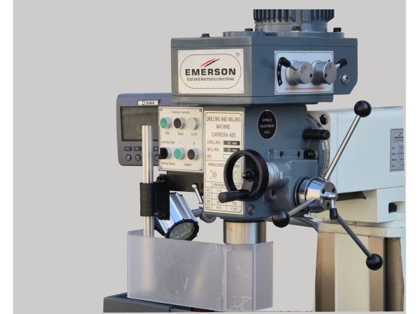 Dettagli Fresatrice Carrera 400