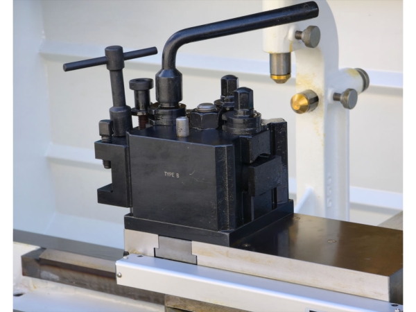 Dettaglio Tornio EL255x1500